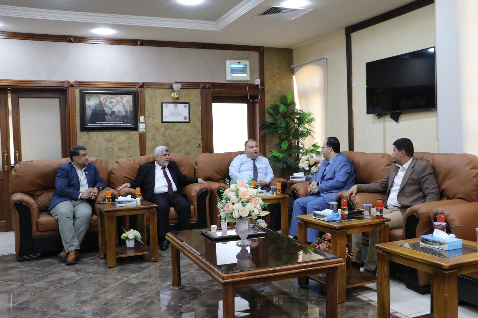Madar Al-Saa Images 0.12259973782559008