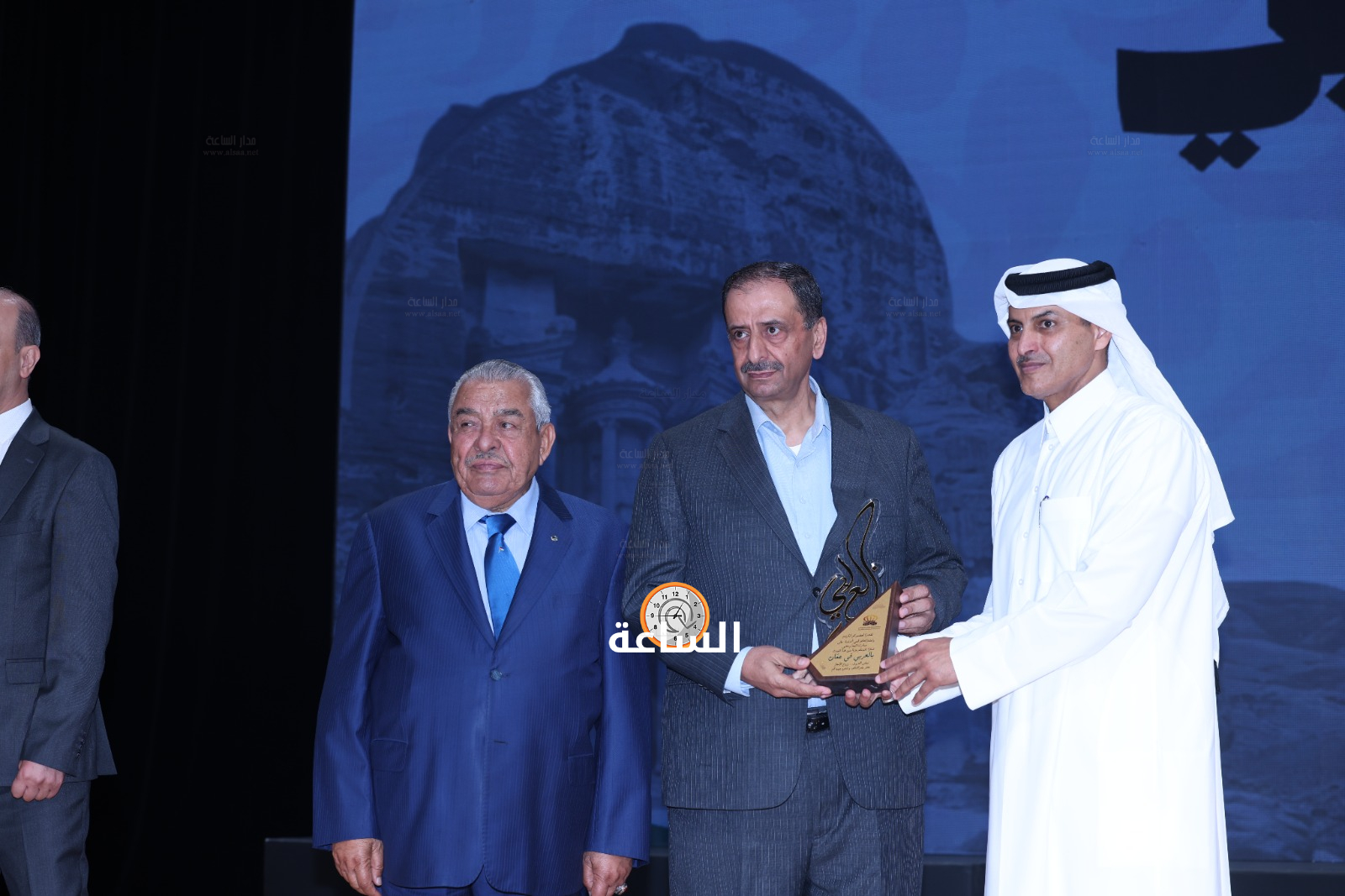 Madar Al-Saa Images 0.4029449443083576