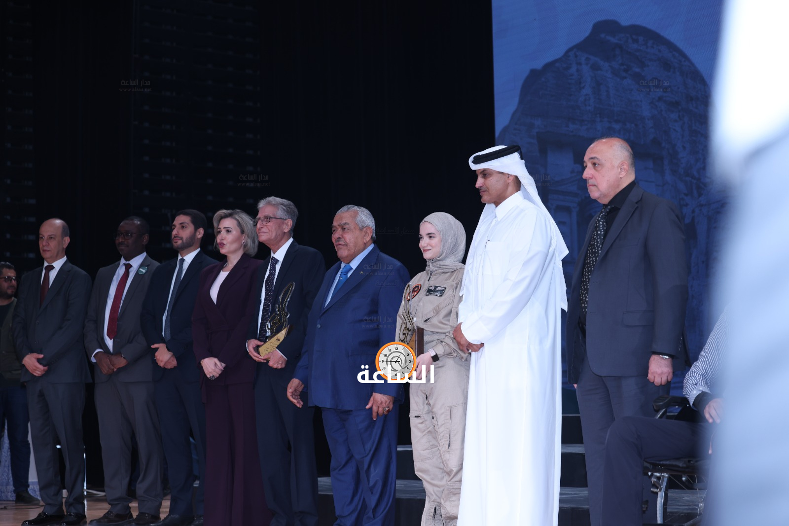 Madar Al-Saa Images 0.38516308480528316