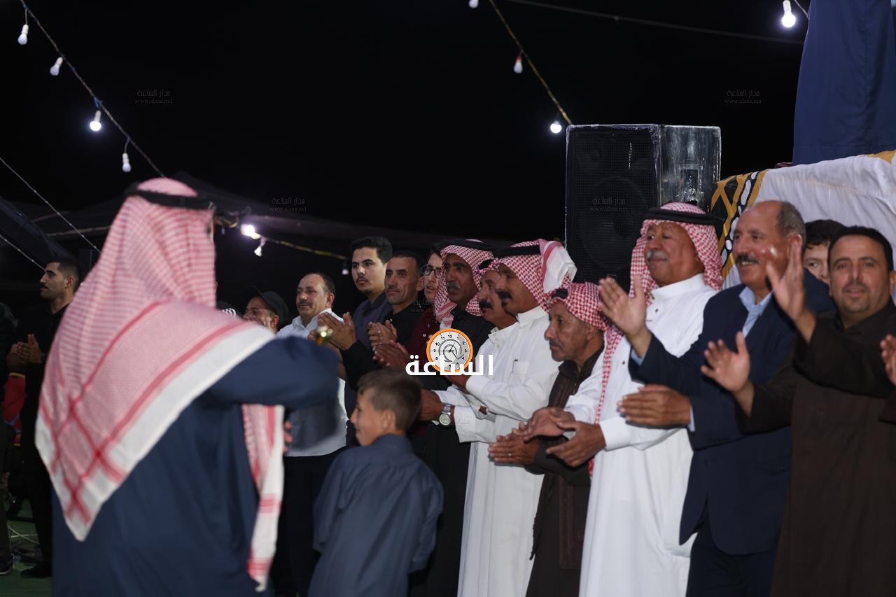 Madar Al-Saa Images 0.44327278378253576