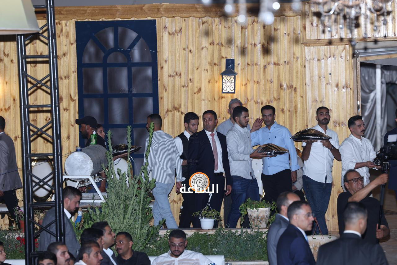 Madar Al-Saa Images 0.04893535753822176