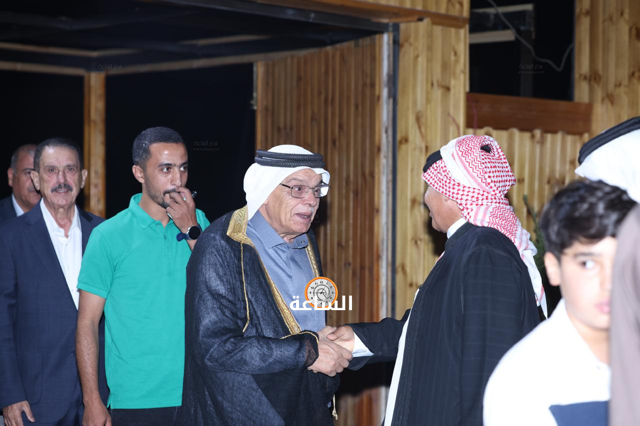Madar Al-Saa Images 0.03216073527373964