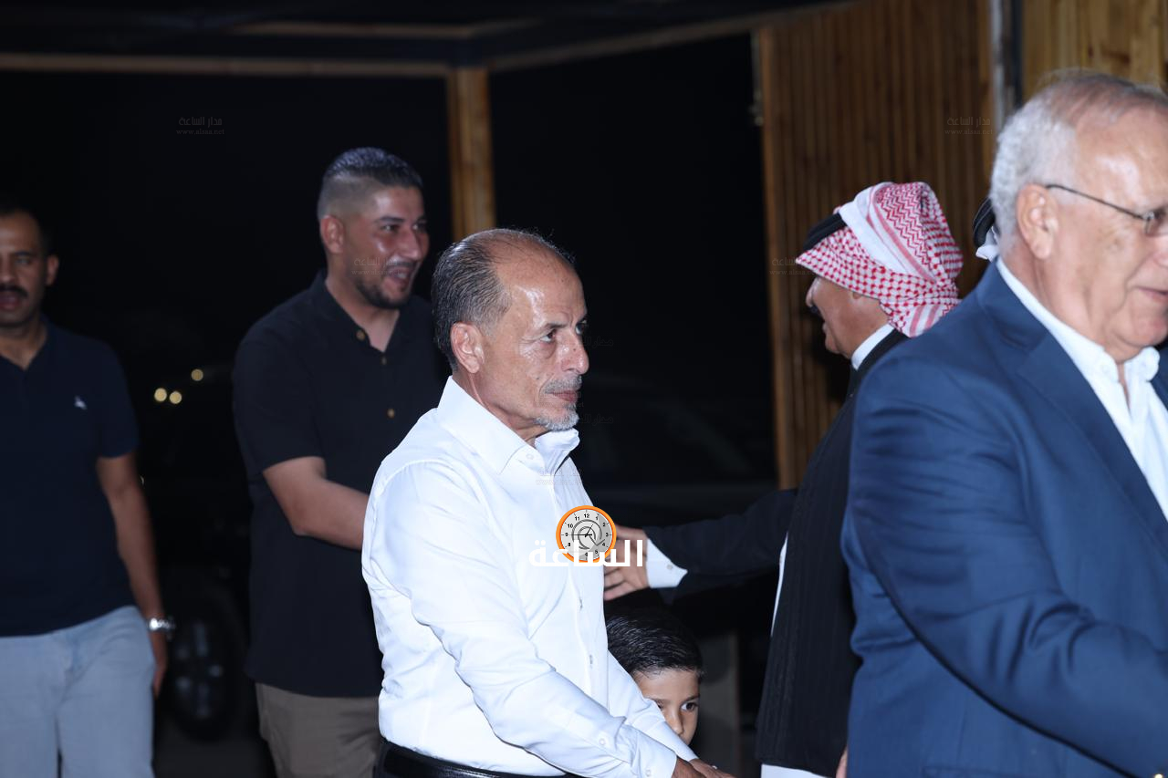 Madar Al-Saa Images 0.39293387202661145