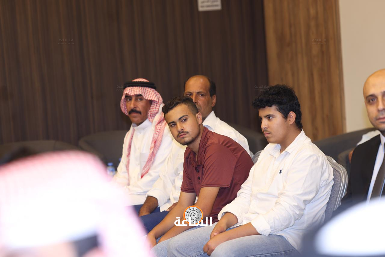 Madar Al-Saa Images 0.6659098499570175