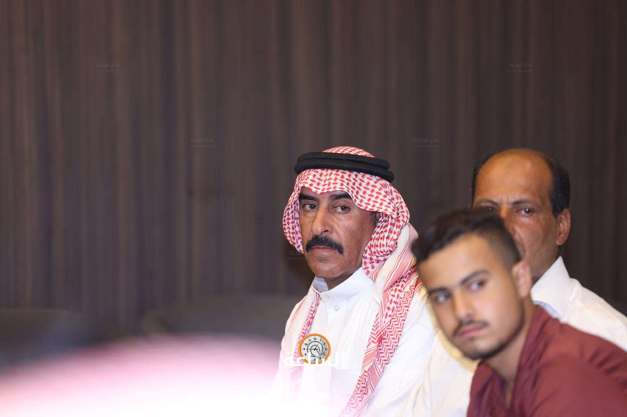 Madar Al-Saa Images 0.18329626922162845