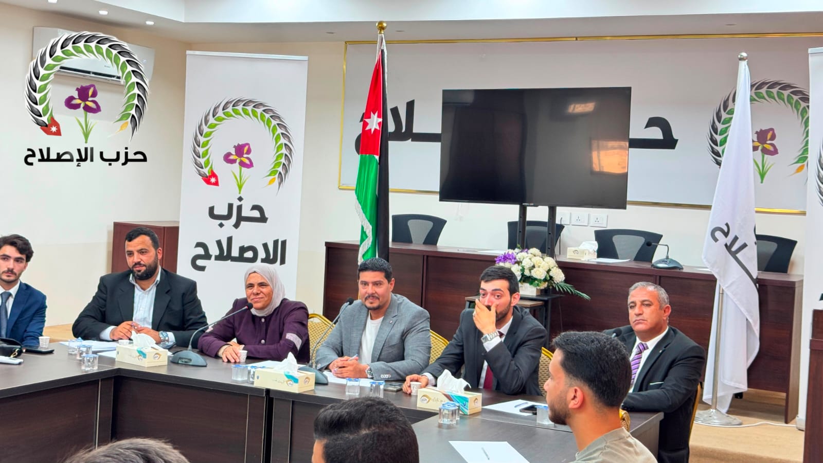 Madar Al-Saa Images 0.18926741536423186