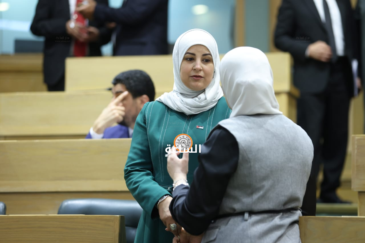 Madar Al-Saa Images 0.772024050982828