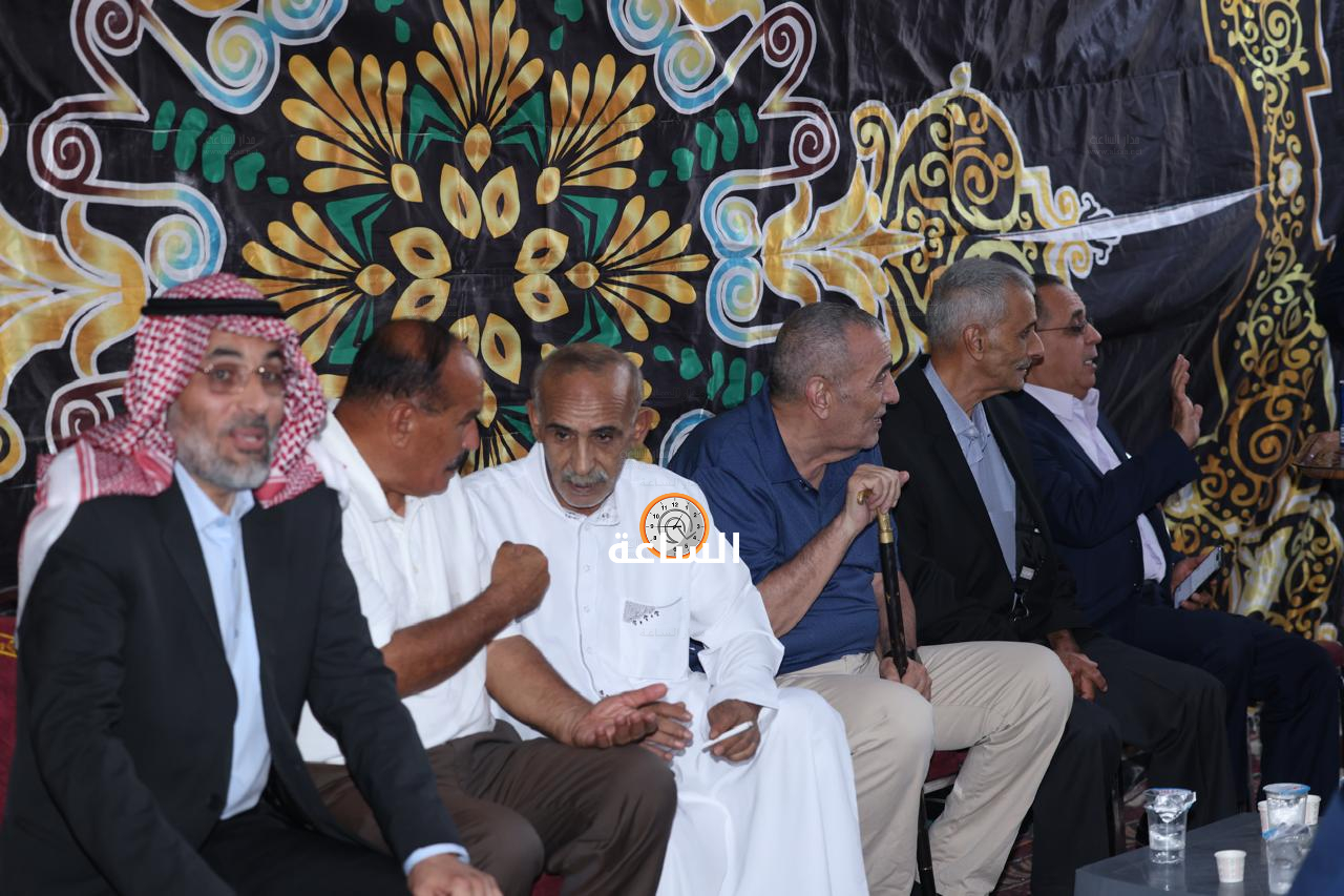 Madar Al-Saa Images 0.016484741824520532