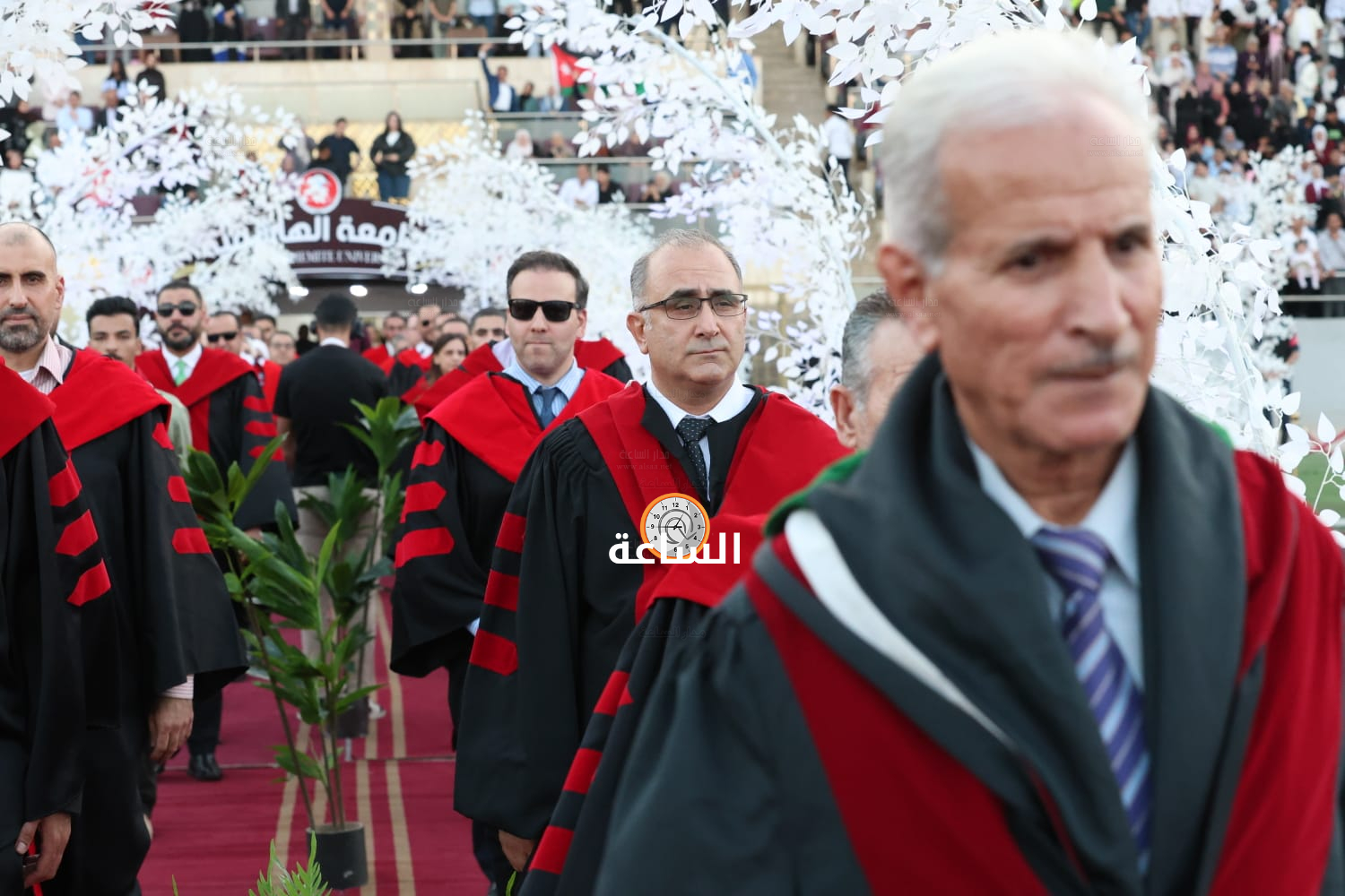 Madar Al-Saa Images 0.5112363560642352
