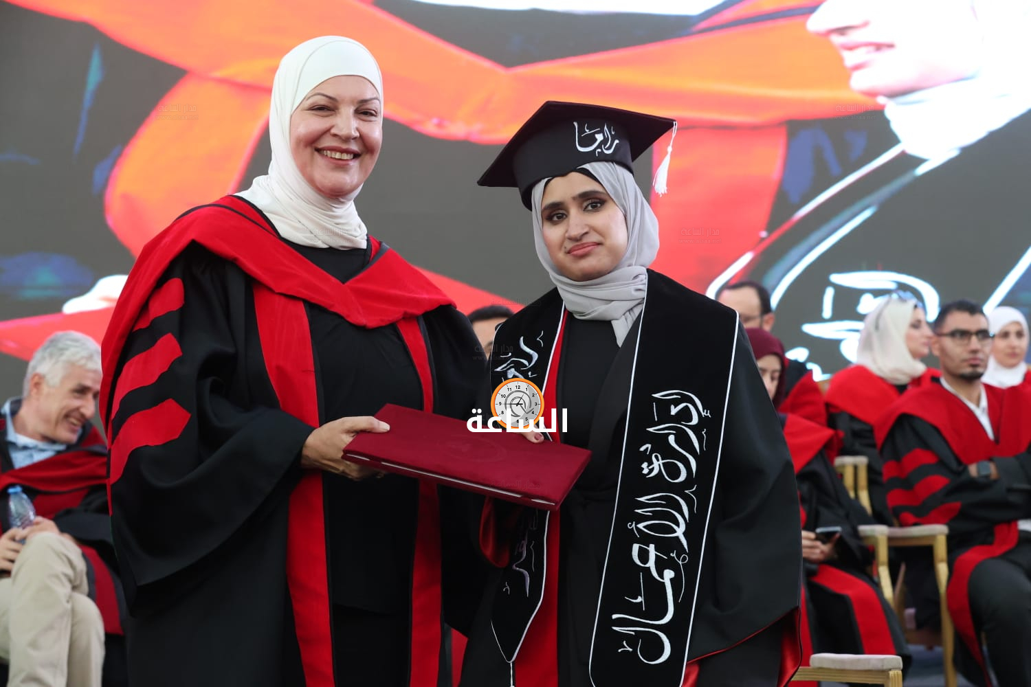 Madar Al-Saa Images 0.8949156175549641