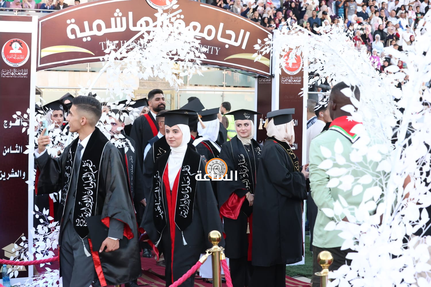 Madar Al-Saa Images 0.7379130328697413