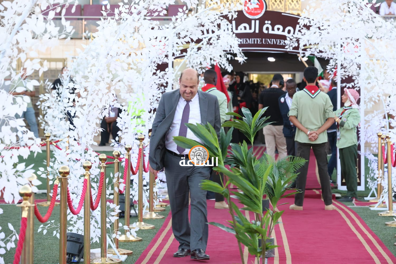 Madar Al-Saa Images 0.9995503176307932