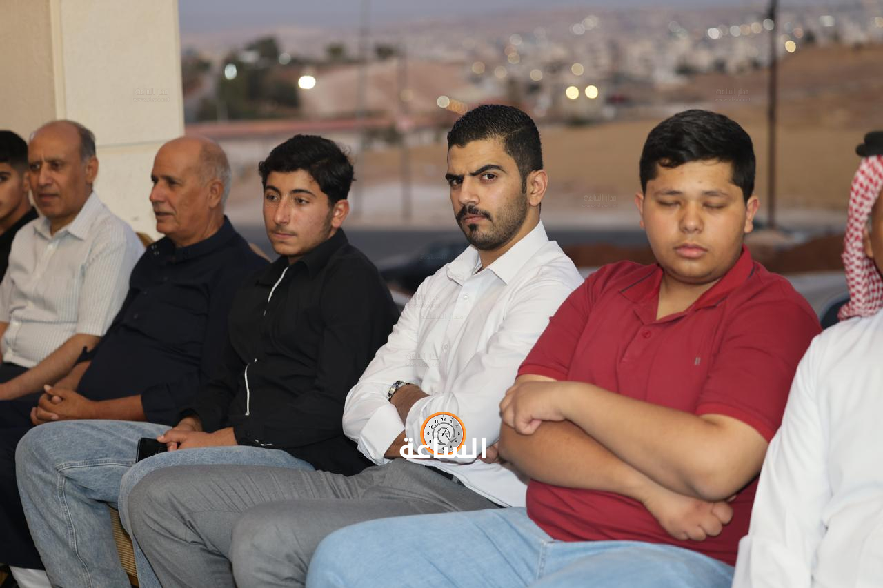 Madar Al-Saa Images 0.16645365807463575