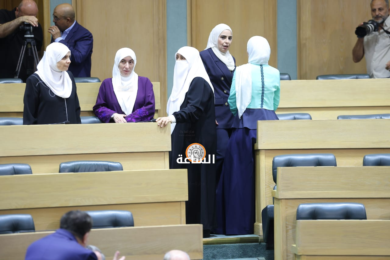 Madar Al-Saa Images 0.8254820217042224