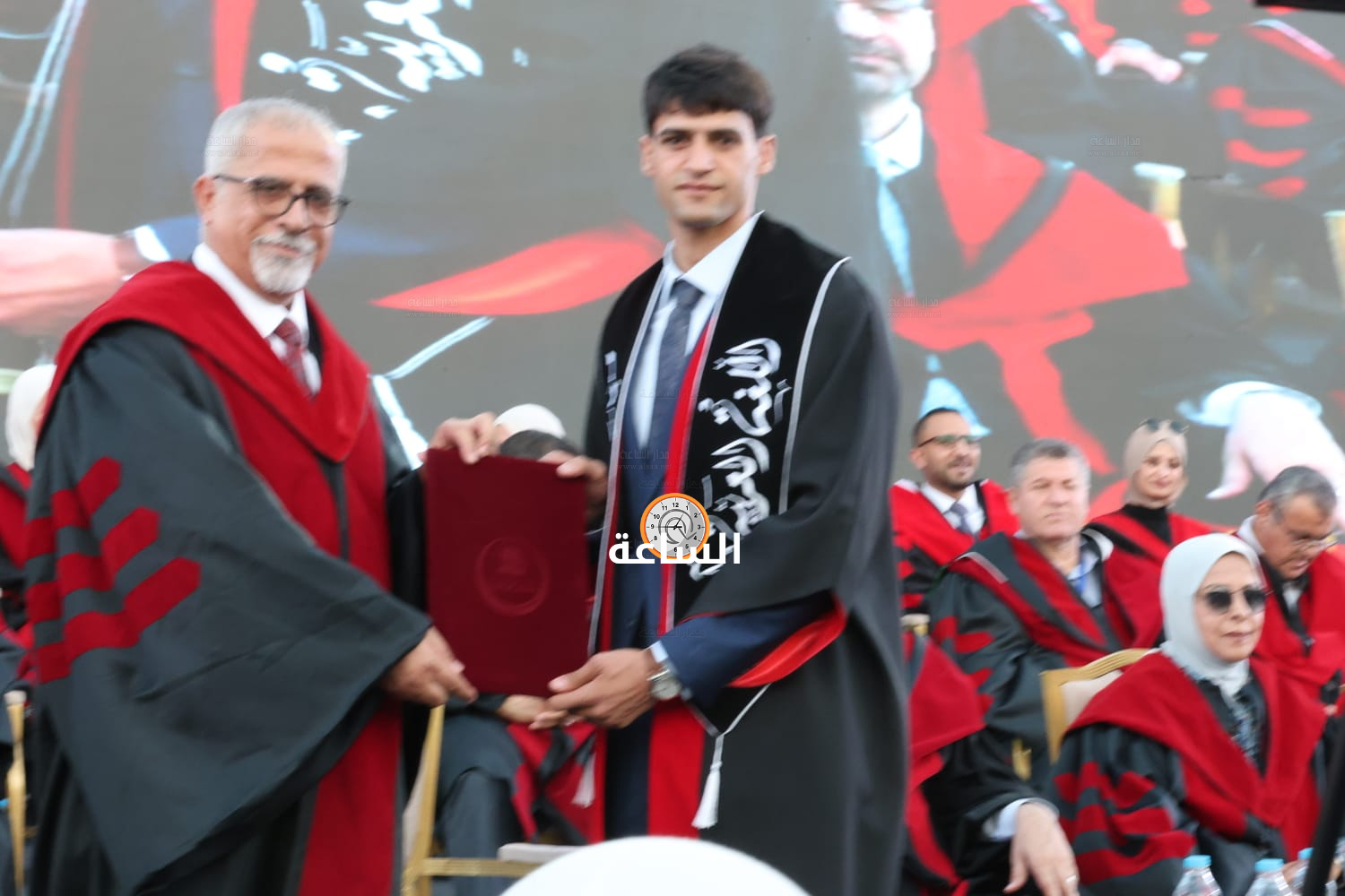 Madar Al-Saa Images 0.511696772252682