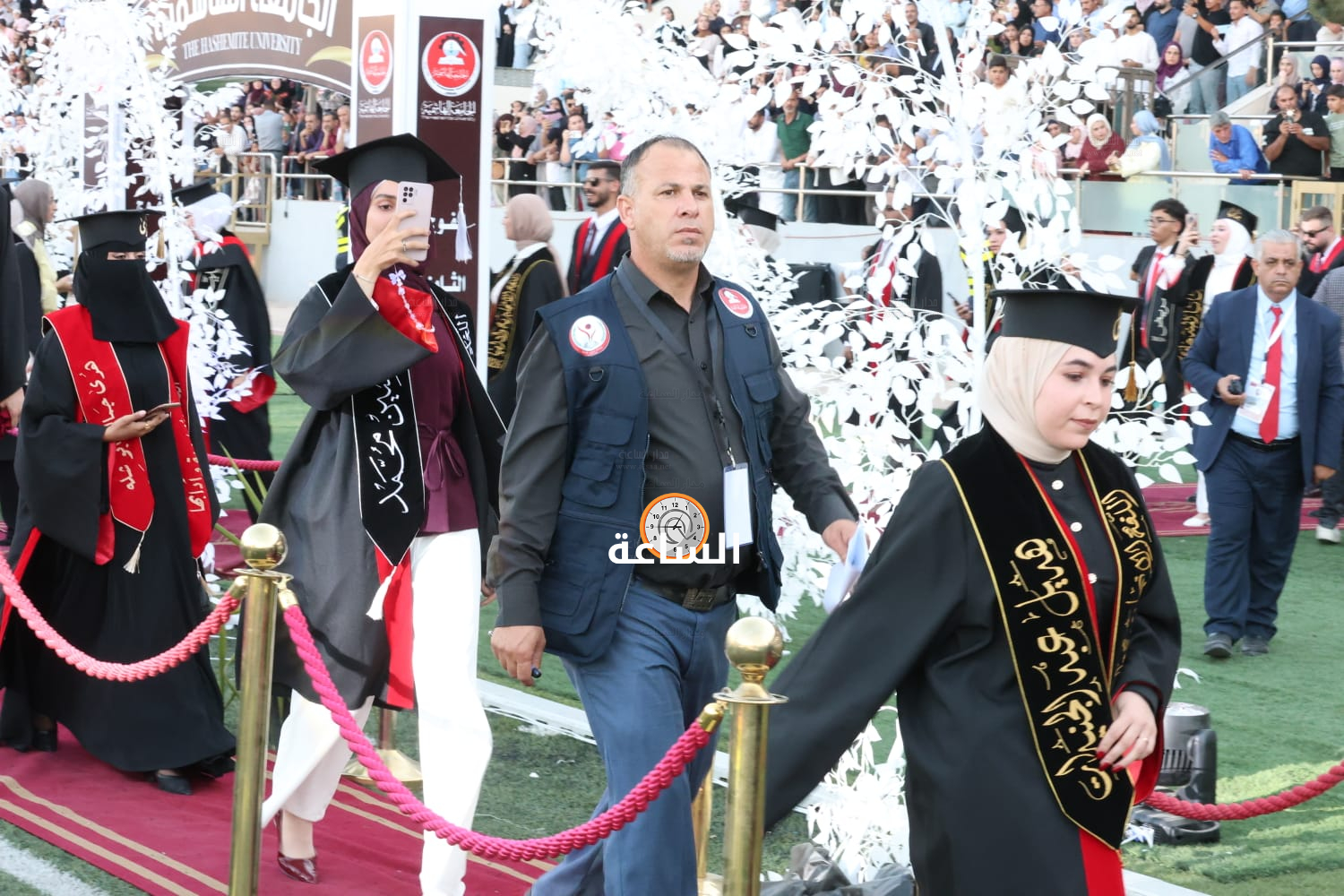 Madar Al-Saa Images 0.432322045209774