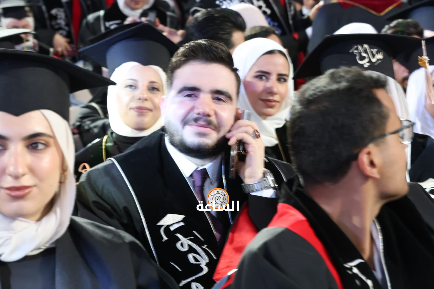Madar Al-Saa Images 0.33407677400916536