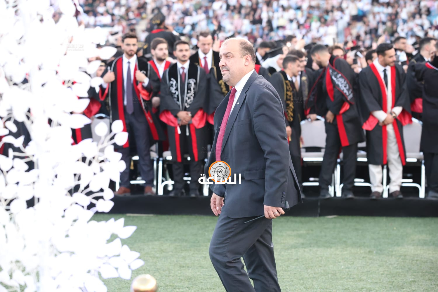 Madar Al-Saa Images 0.42001135379247034