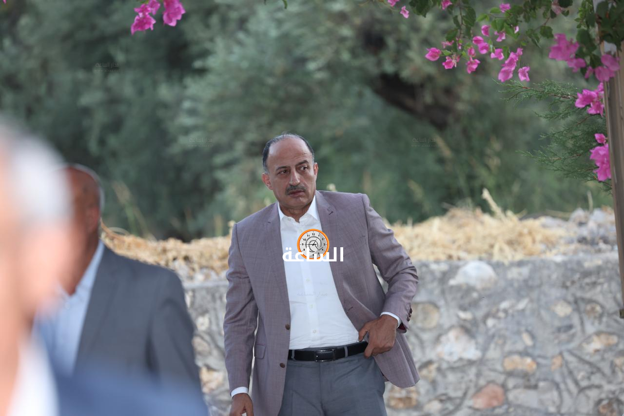Madar Al-Saa Images 0.43642283859336917