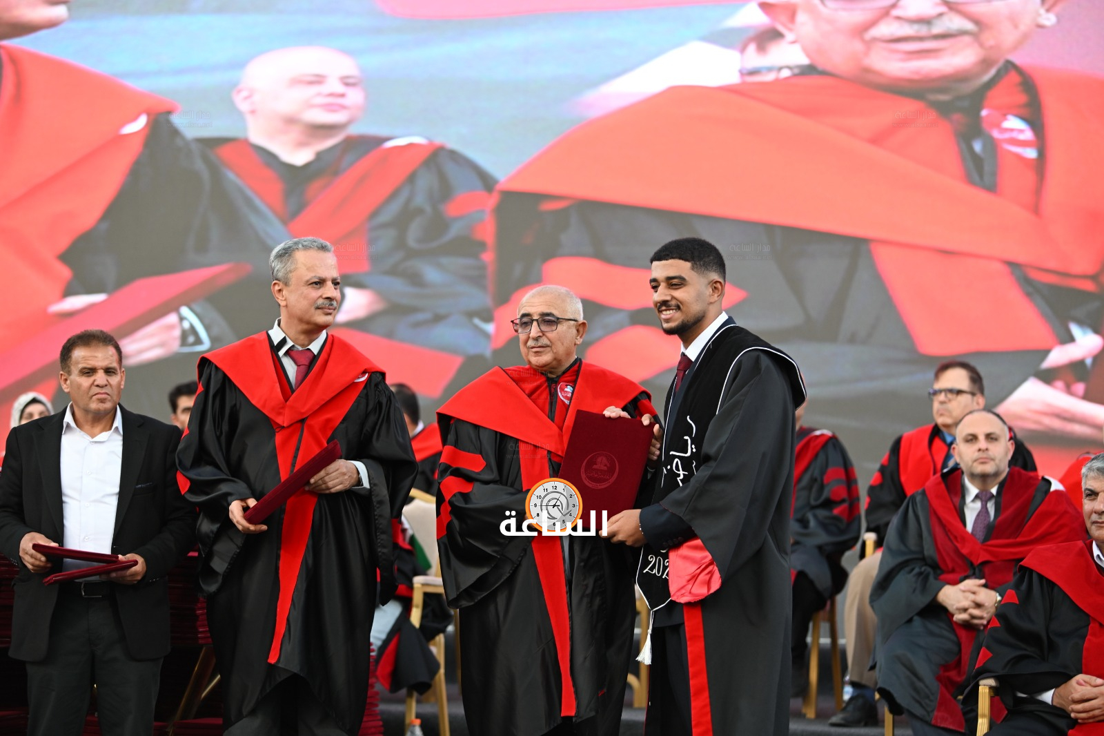 Madar Al-Saa Images 0.3420664435159274
