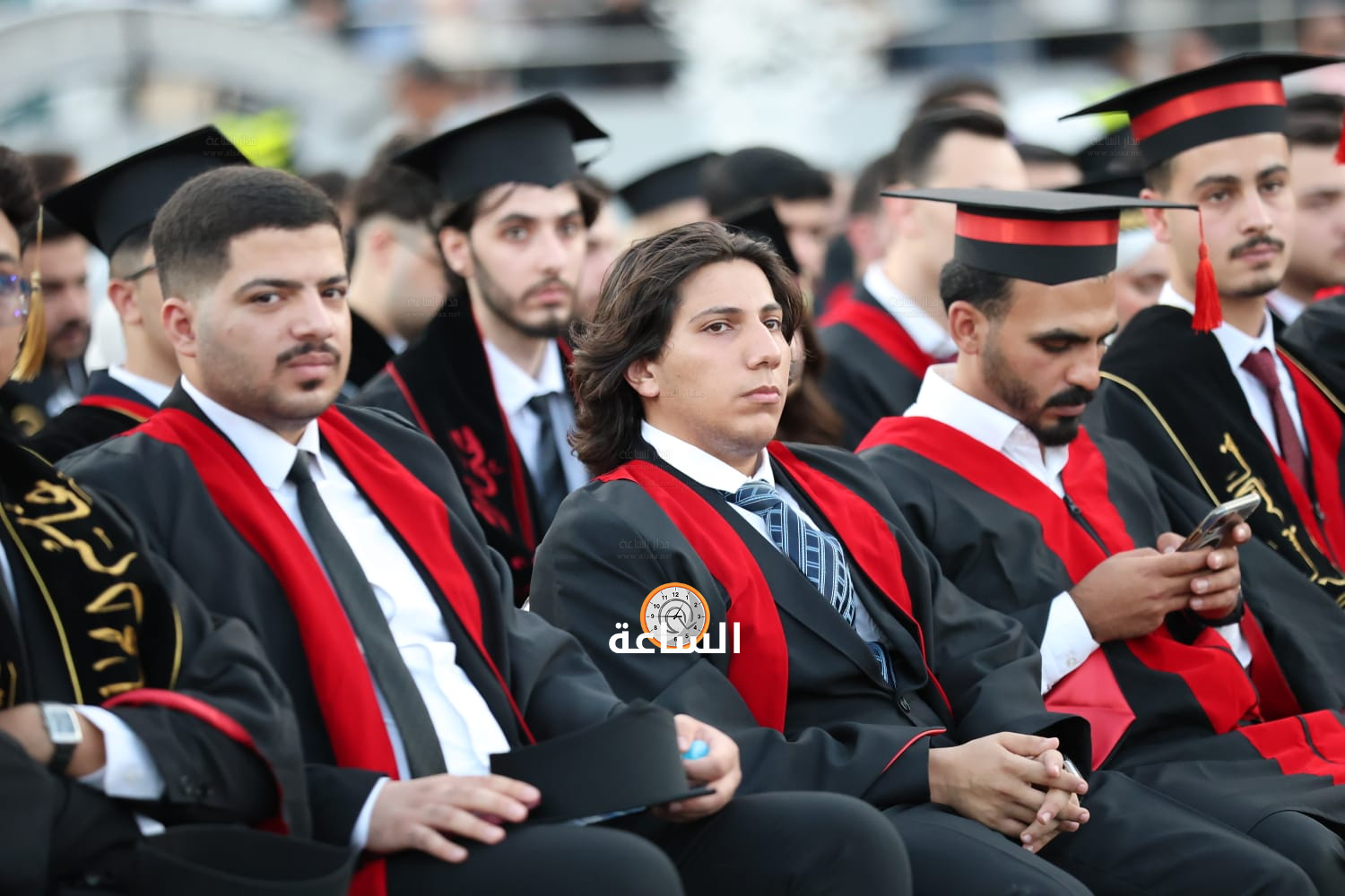 Madar Al-Saa Images 0.4558832680489189