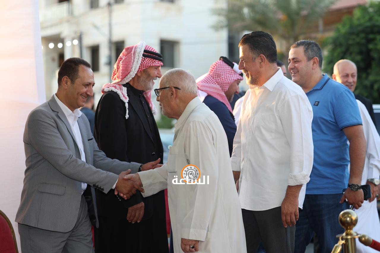 Madar Al-Saa Images 0.657213924955787