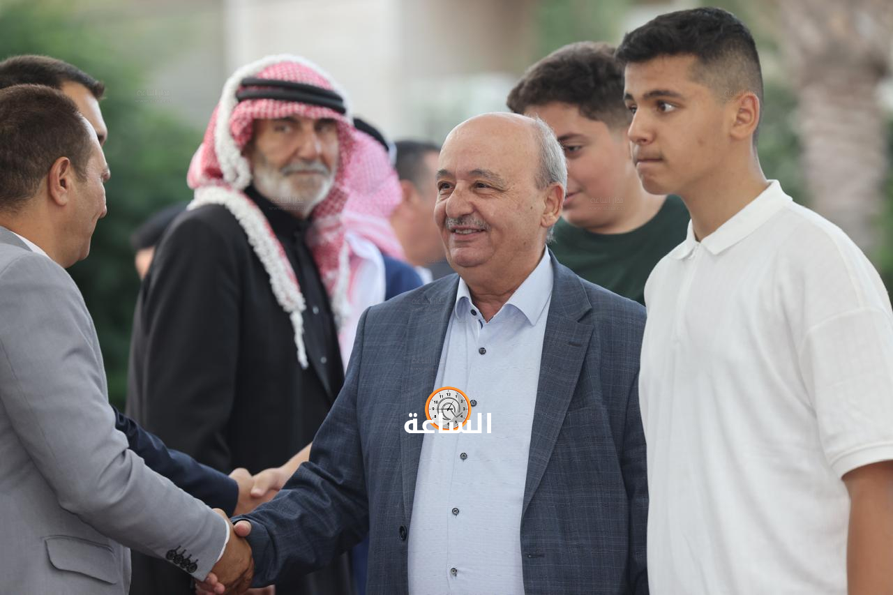 Madar Al-Saa Images 0.4156728176877392