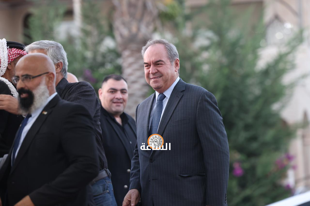 Madar Al-Saa Images 0.8420101465145208