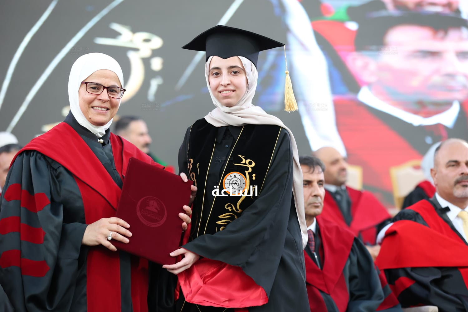 Madar Al-Saa Images 0.5021737593660465