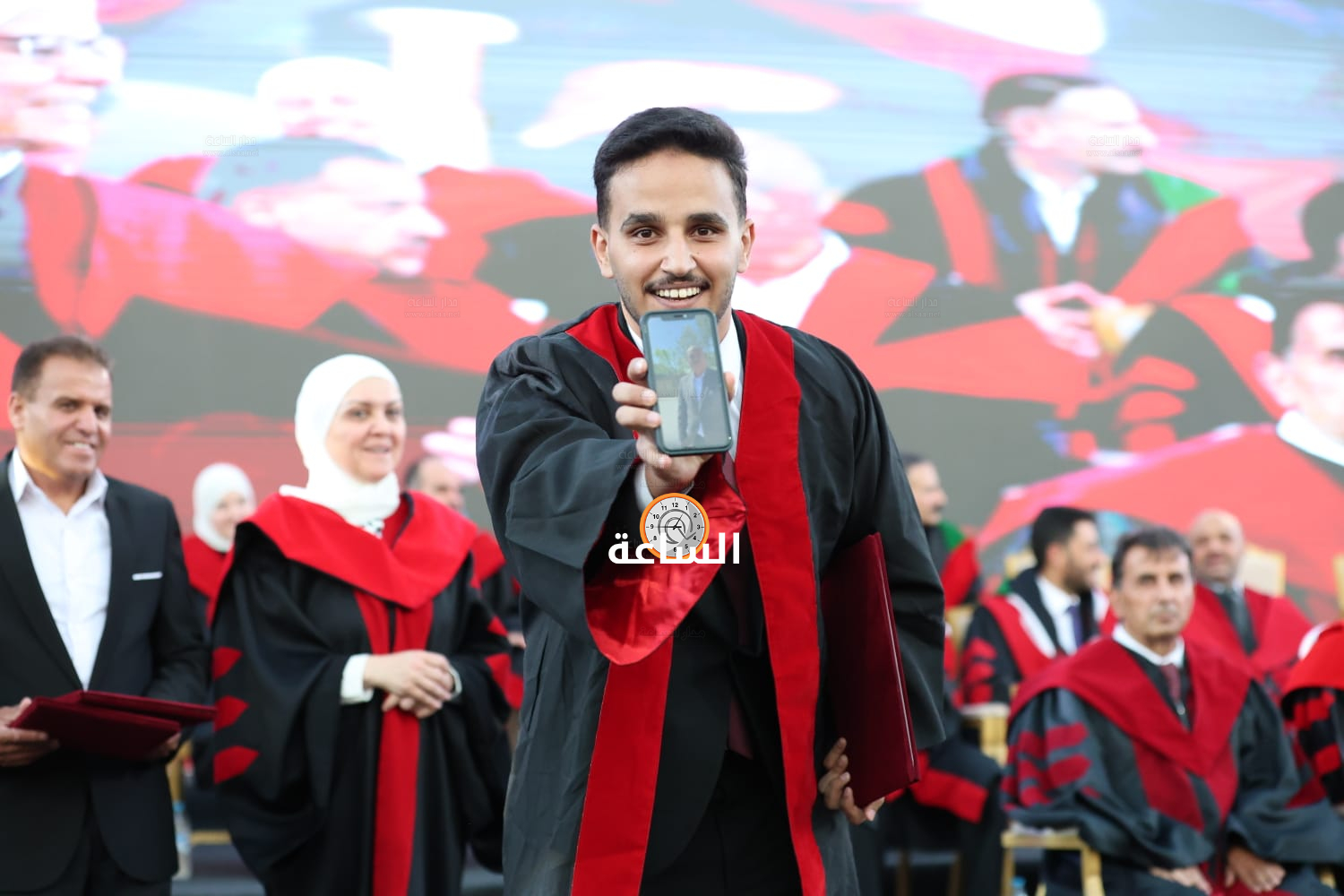 Madar Al-Saa Images 0.4792358413338593