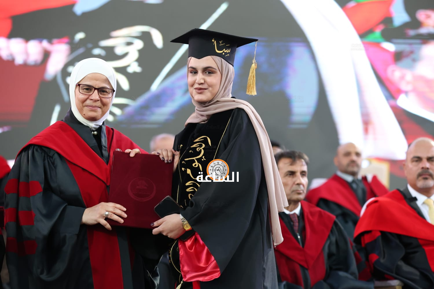 Madar Al-Saa Images 0.3867786415729312