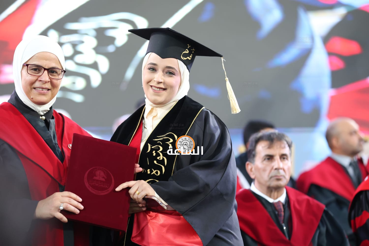 Madar Al-Saa Images 0.13305954115589413