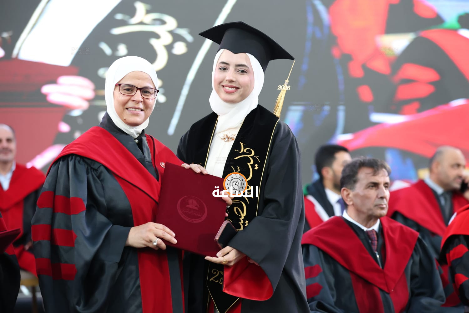 Madar Al-Saa Images 0.3946365691980217