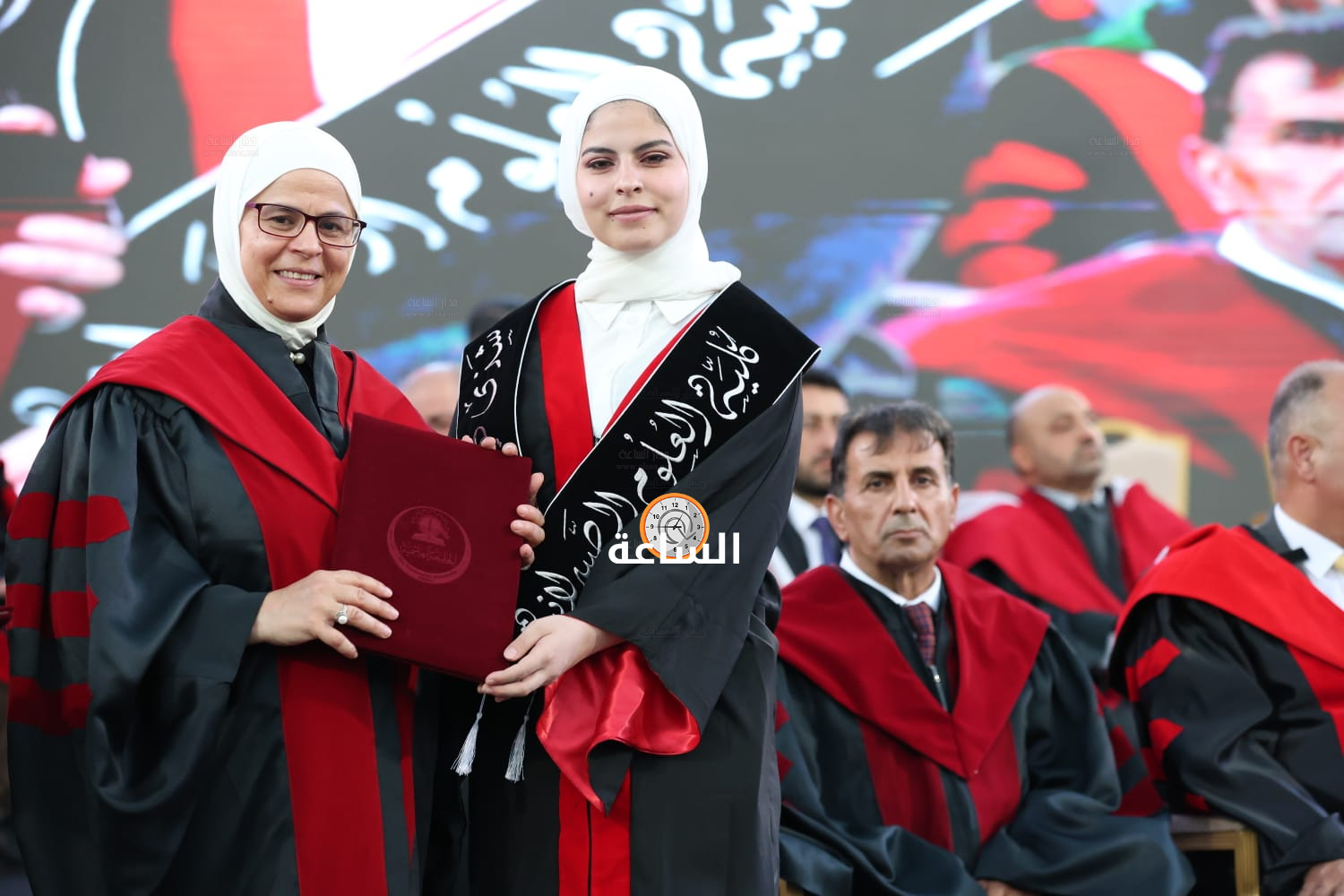 Madar Al-Saa Images 0.8852343271537783