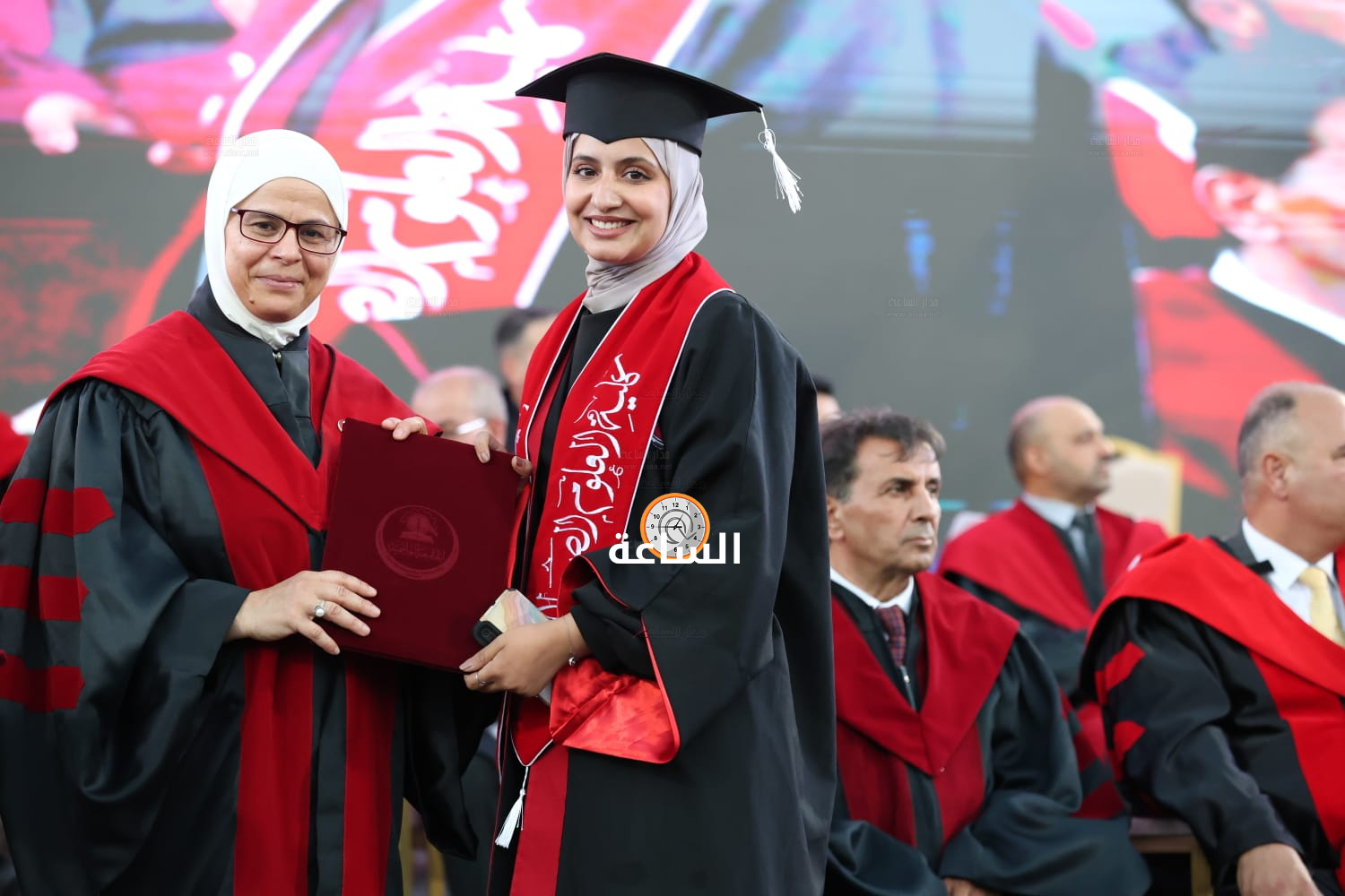 Madar Al-Saa Images 0.5124760594804285