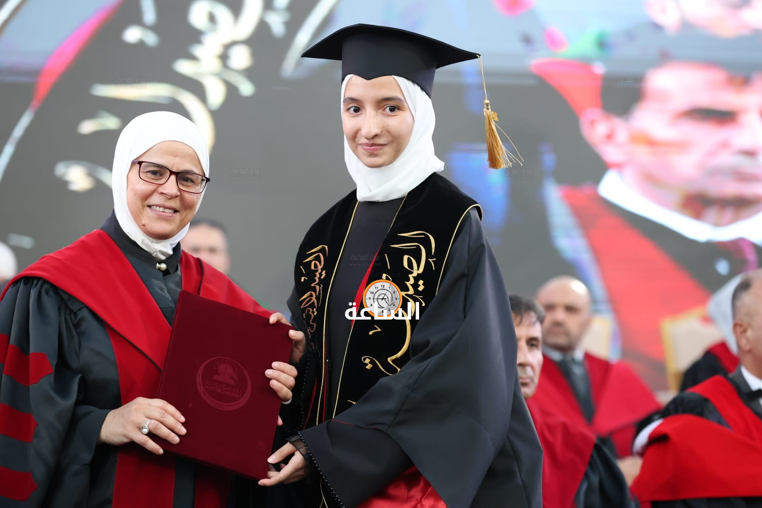 Madar Al-Saa Images 0.9881367352171951