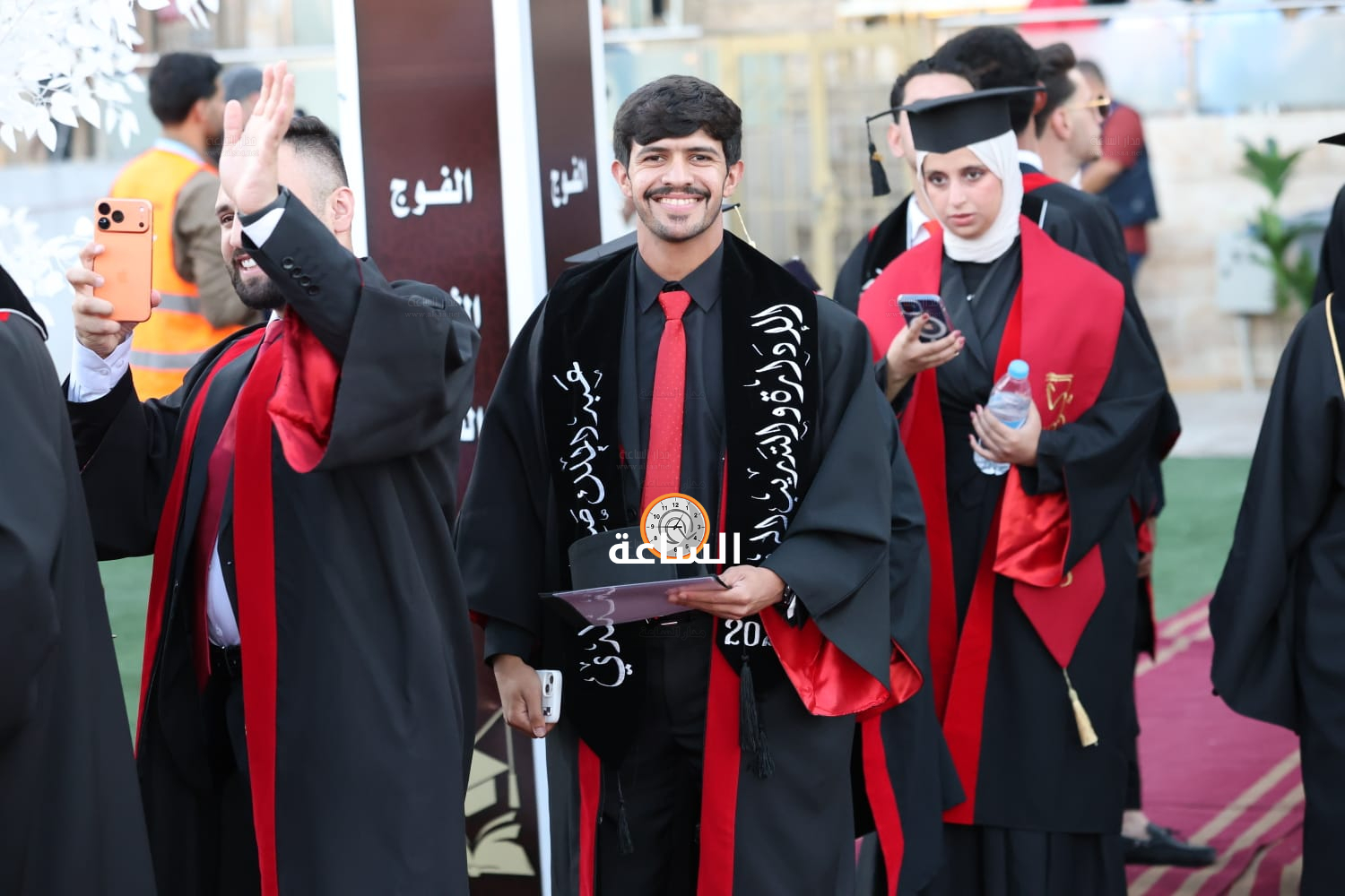 Madar Al-Saa Images 0.11455303430036567