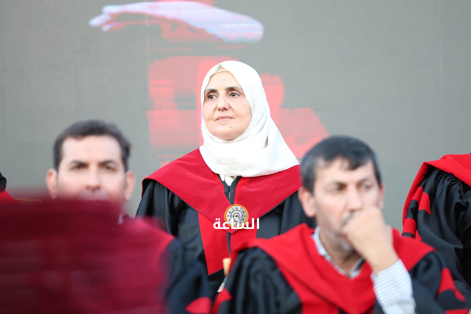 Madar Al-Saa Images 0.4072686299806173