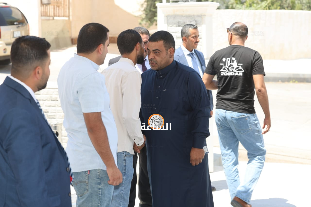 Madar Al-Saa Images 0.1344455230831798