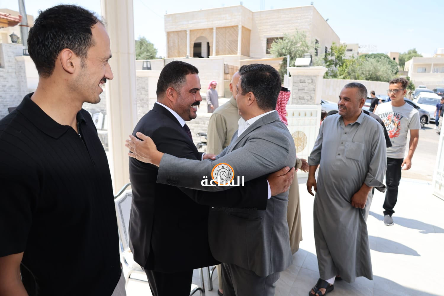 Madar Al-Saa Images 0.04295975036803801