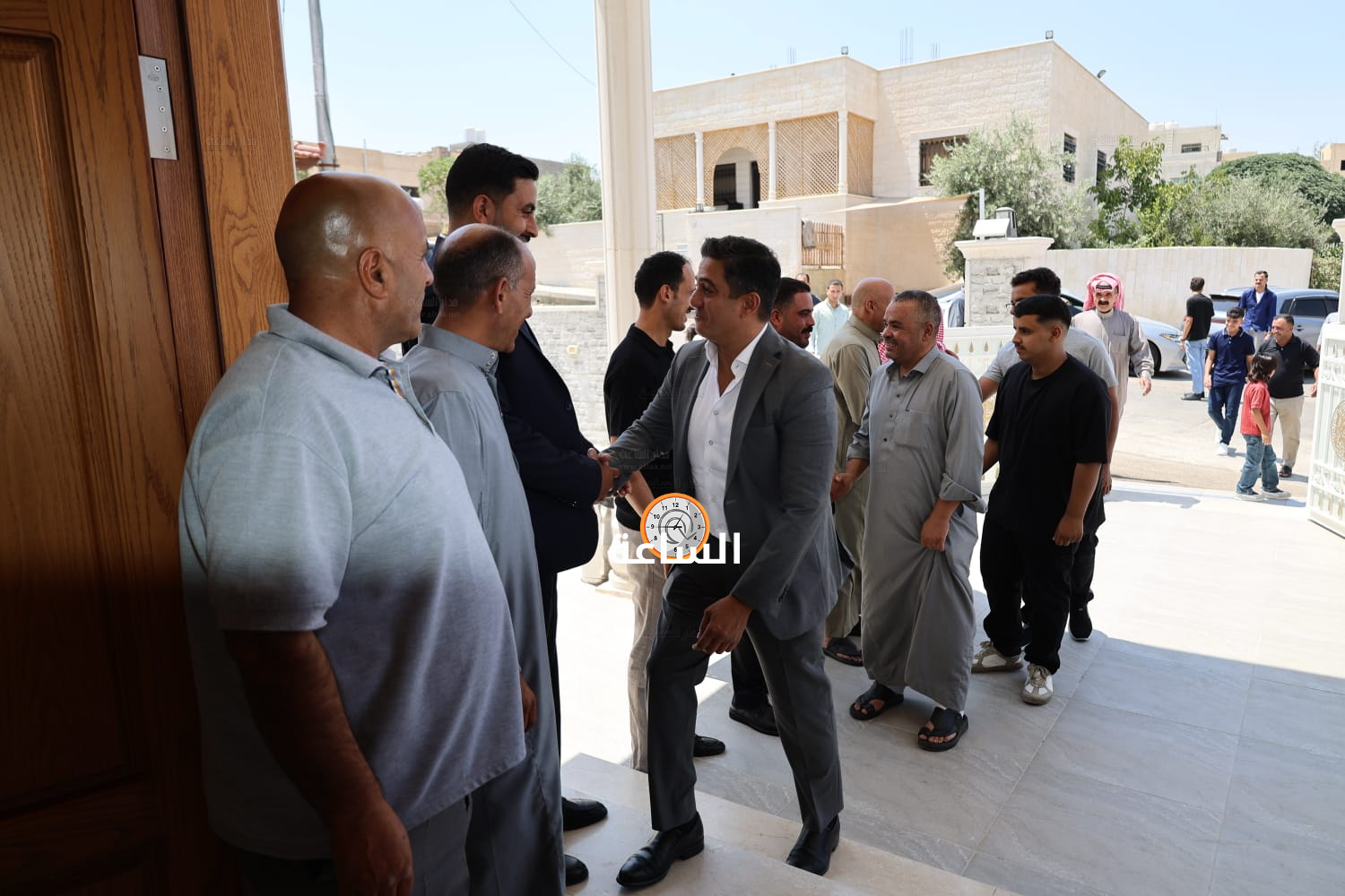 Madar Al-Saa Images 0.37178357136854934