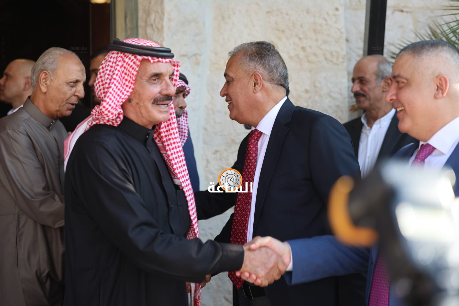 Madar Al-Saa Images 0.9552555836646008