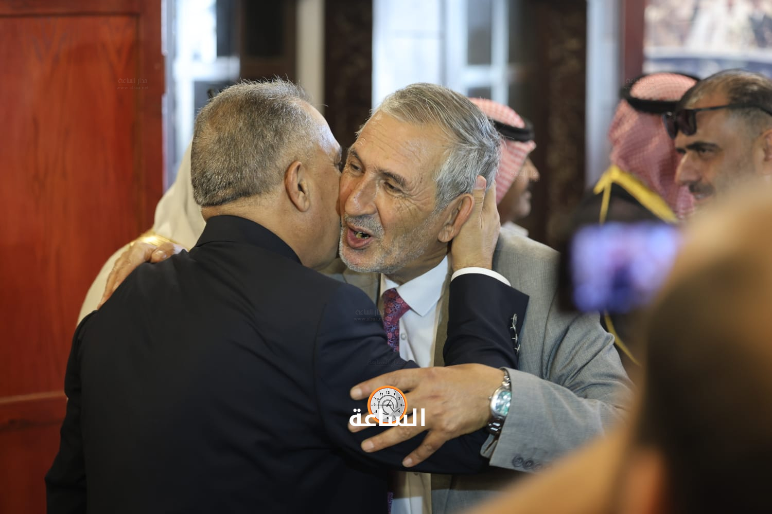Madar Al-Saa Images 0.7357538604968121