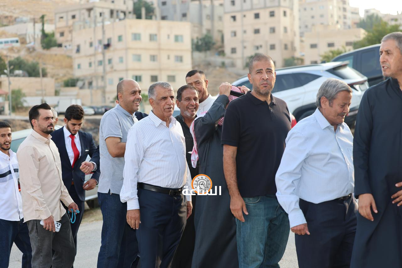Madar Al-Saa Images 0.7795587629069423