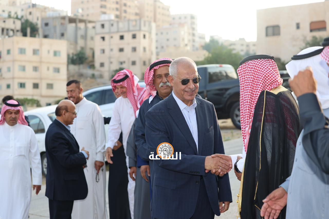 Madar Al-Saa Images 0.8605476523499046