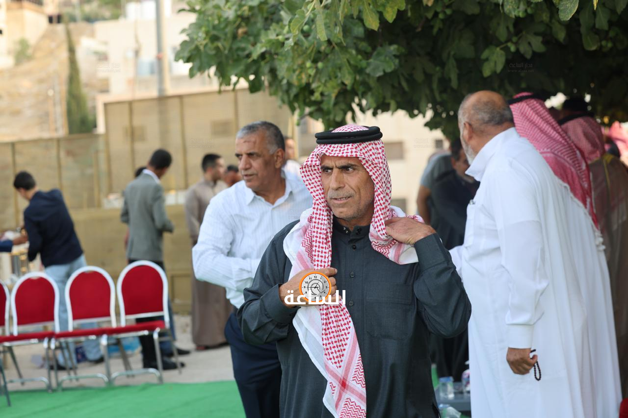 Madar Al-Saa Images 0.11933029860005107