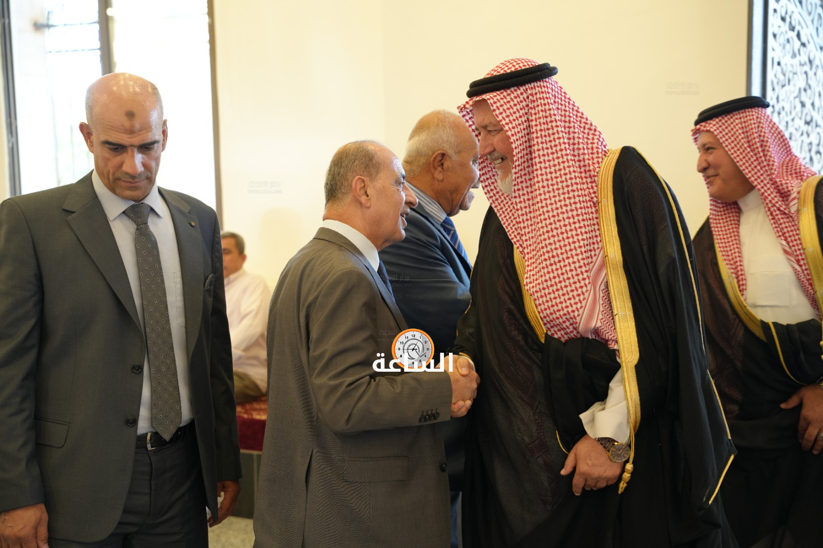 Madar Al-Saa Images 0.9614727958740368