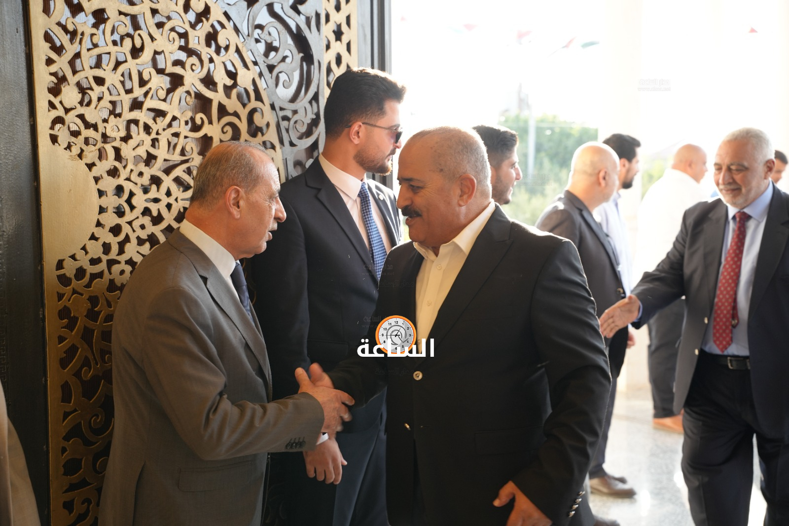 Madar Al-Saa Images 0.2297437439176918