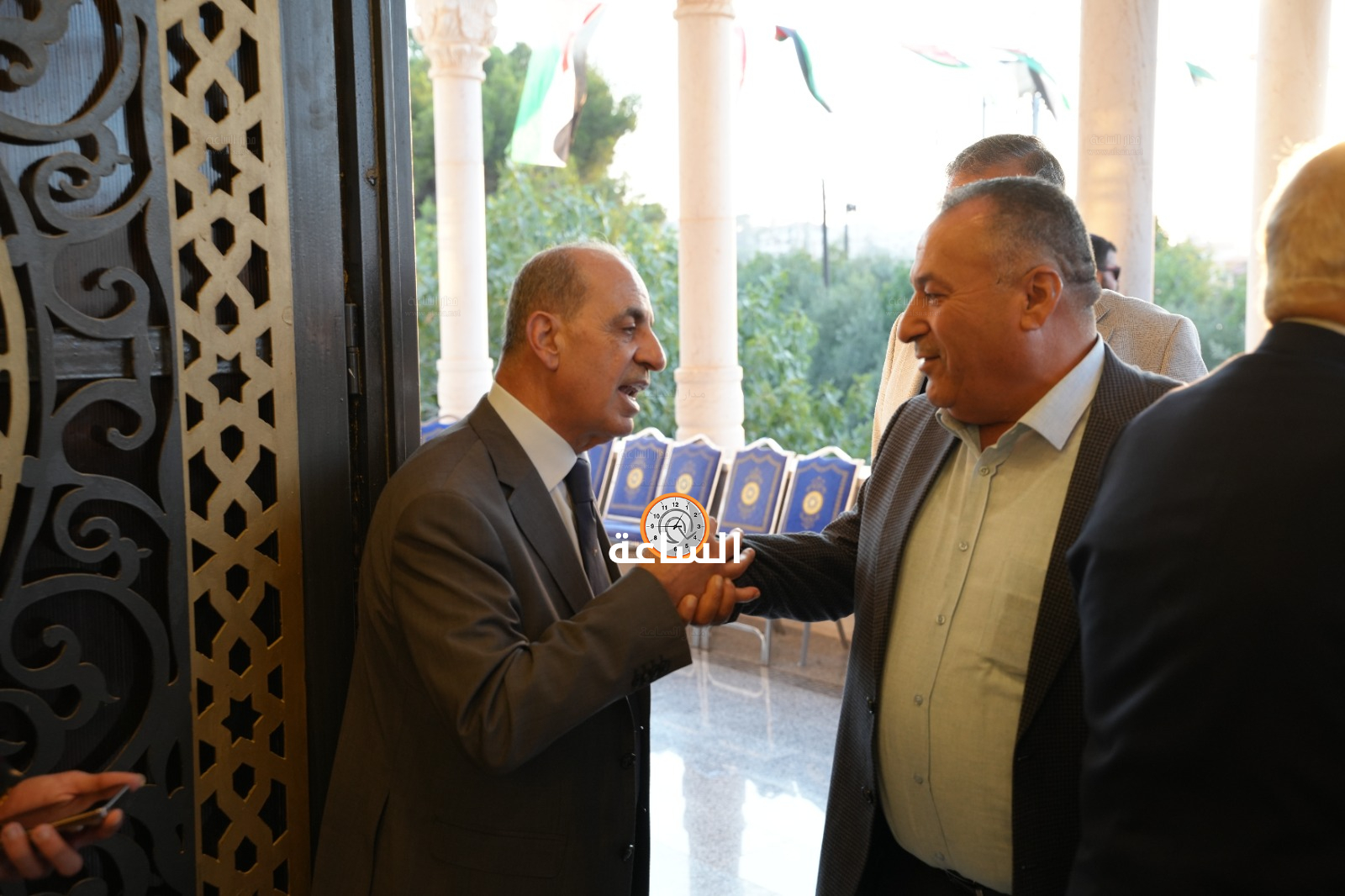 Madar Al-Saa Images 0.04991244735764333