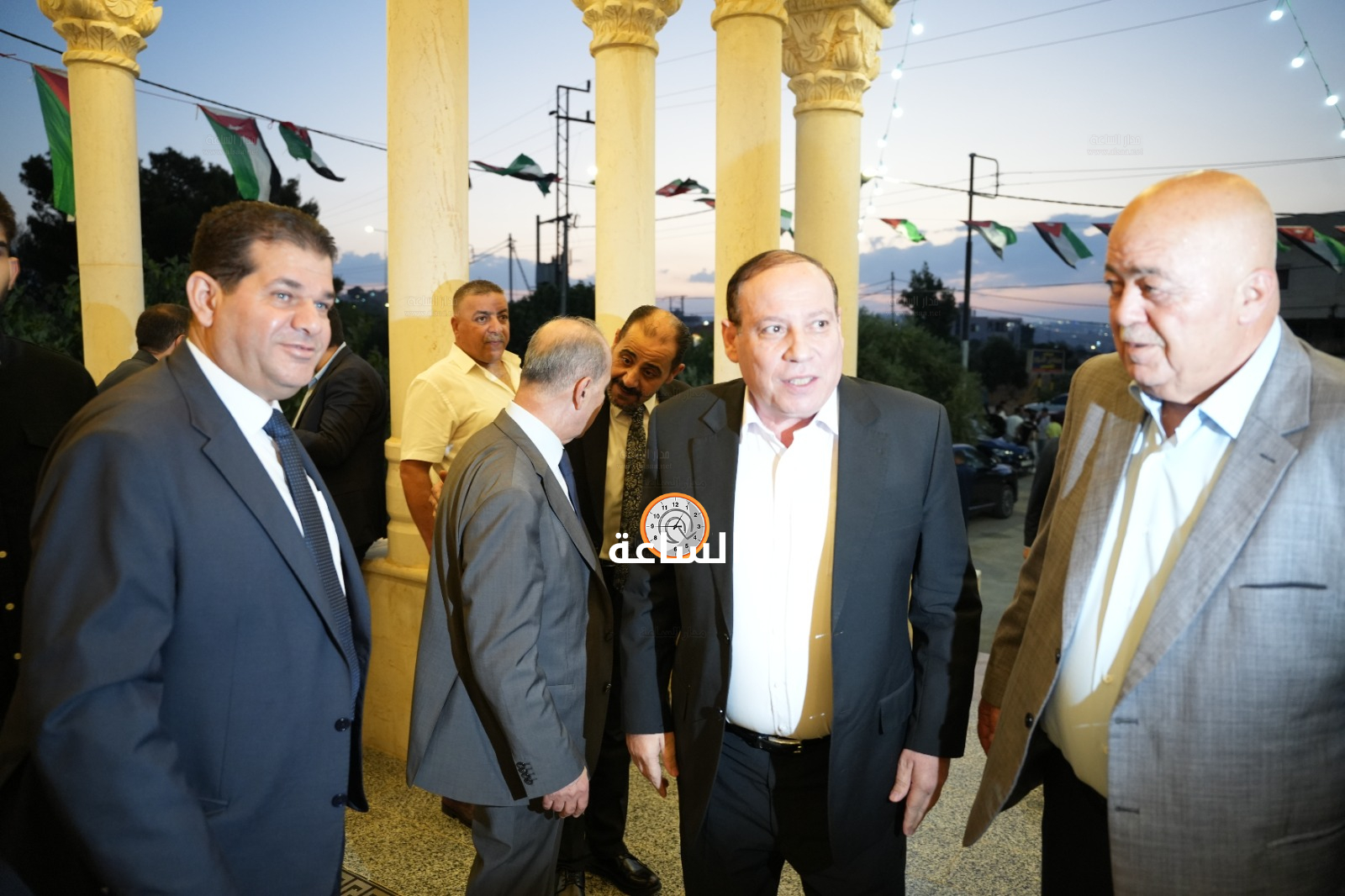 Madar Al-Saa Images 0.9837979060746208